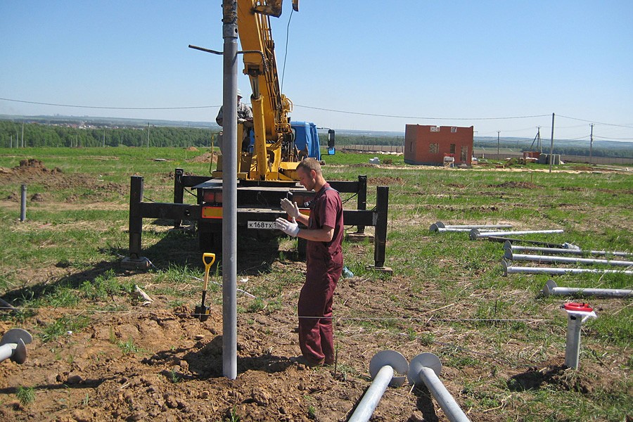 Закручивание свай Киров